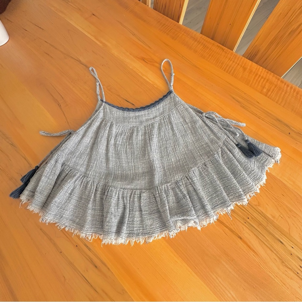 AE flowy tank M
